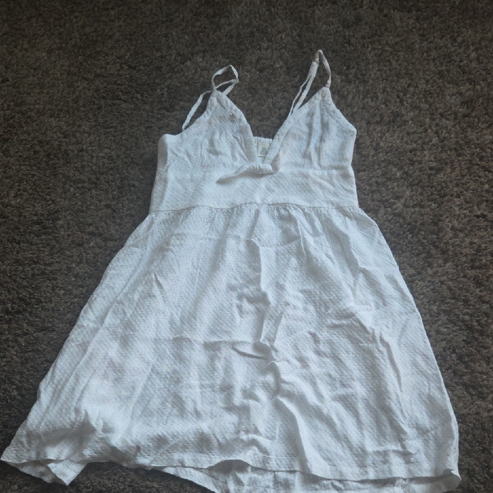 White Sleeveless Dress